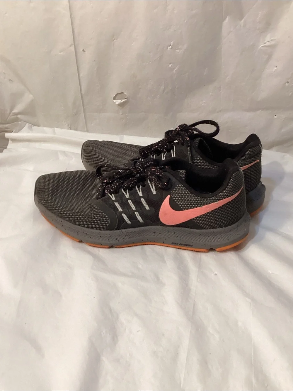 Size 8 Women - Nike Run Swift SE Black Sunset Pulse W Fast Shipping